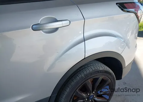 2018 Ford Escape Se from USA, damaged, VIN 1FMCU9GD3JUD12799